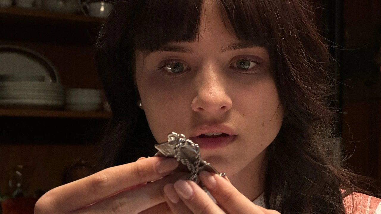 The Curse of the Necklace Movie Screenshot 3