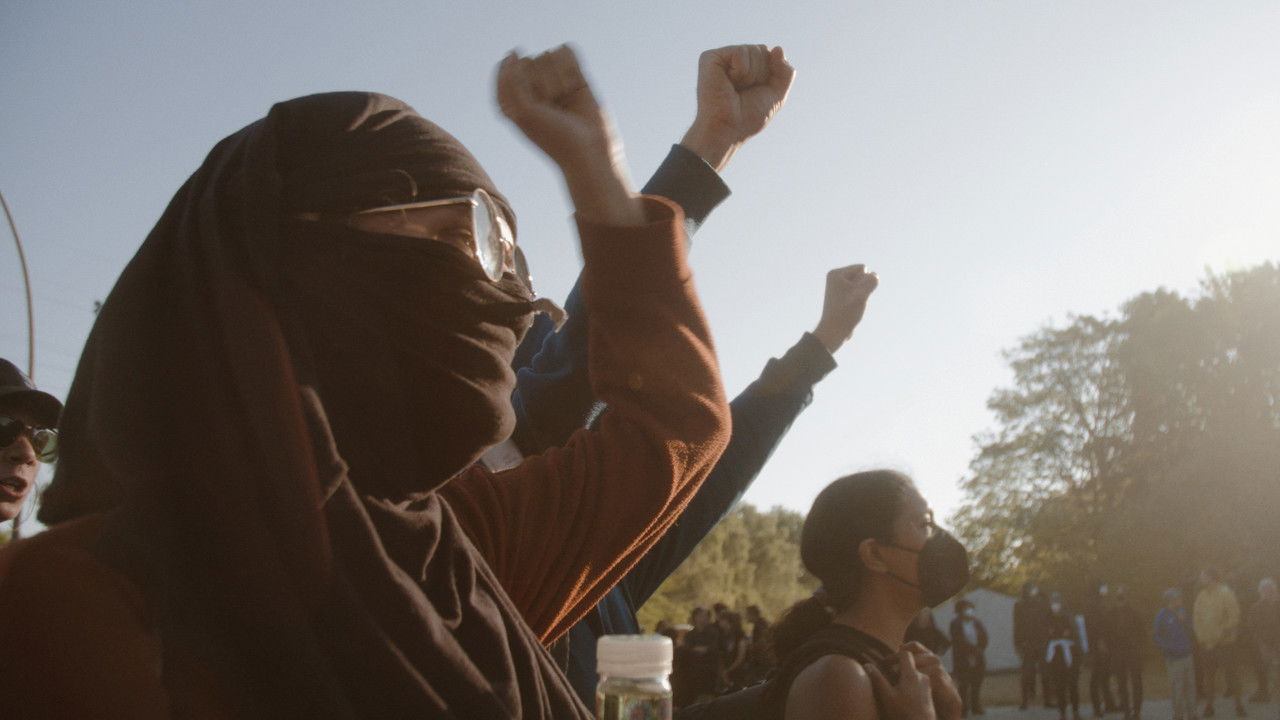 Stick Together Movie Screenshot 2